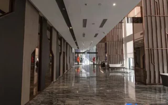 Hill 10 Residence at I City By My Trip & My Stay - photo 3