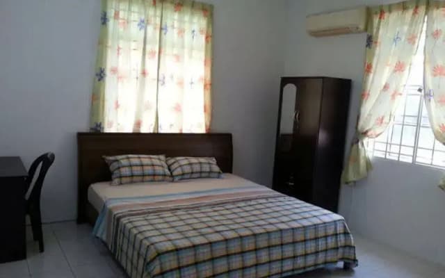 Bungalow Stay Damar Laut - photo 3