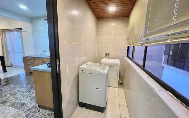 PENTHOUSE MARINA COURT VACATION HOME 4 BEDROOMS KOTA KINABALU 14pax - photo 3