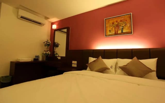Hotel Zamburger Laurence Melaka (Marina Well) - photo 3