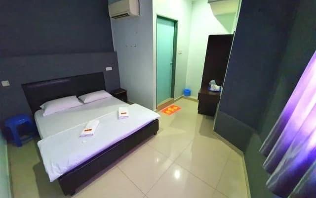 OYO 89737 Hotel Tishoa - photo 4