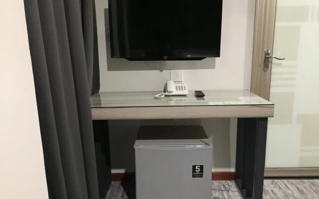 Meriton Inn Hotel - photo 5