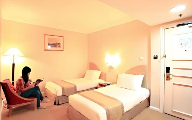 Merdeka Palace Hotels & Suites - photo 4