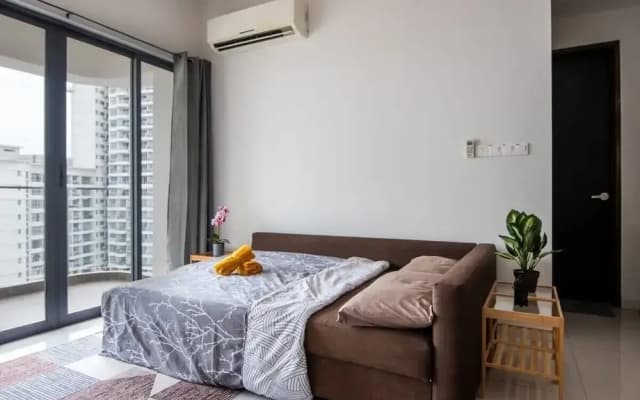 A Stylish 2BR Suite, Water Views, Free Parking - photo 5