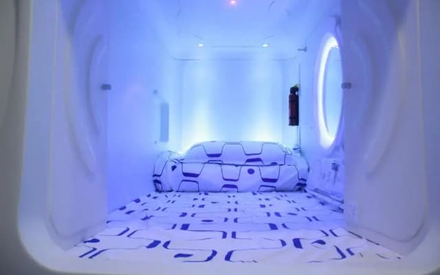 Space Cap Hotel - photo 3