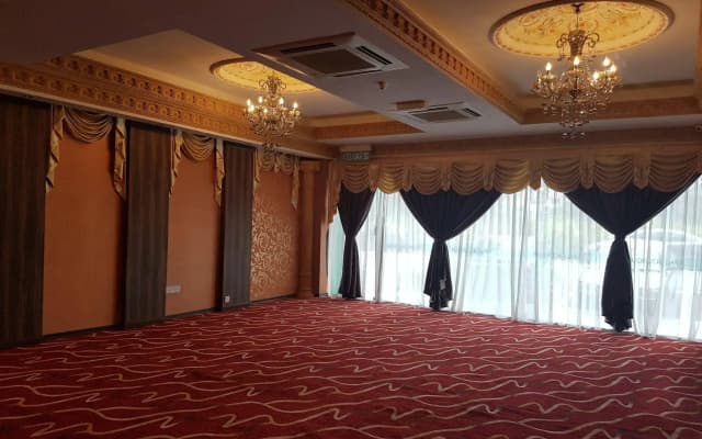The Grand Orange World Hotel - photo 5