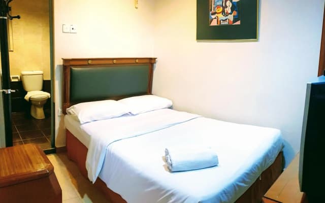 Golden Court Hotel @ Taman Pelangi - photo 3