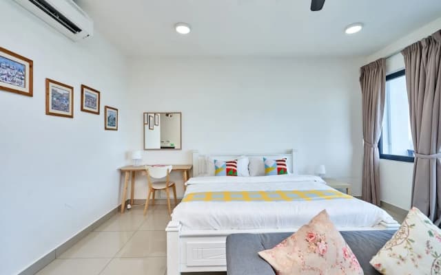 OYO Home 44001 Elegant Studio Setia Alam Trefoil - photo 4