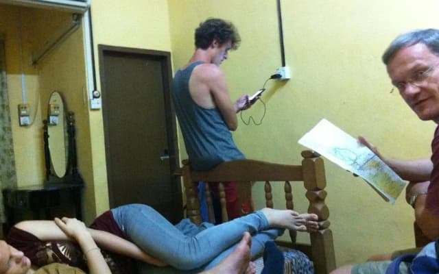 Ewans Guesthouse - photo 2