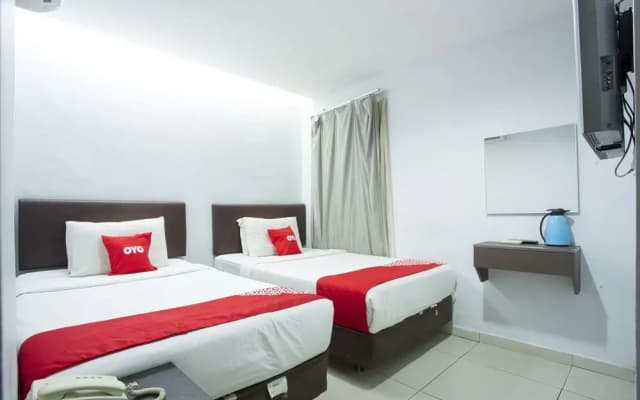Oyo 90624 Thank Q Inn 4 - photo 5