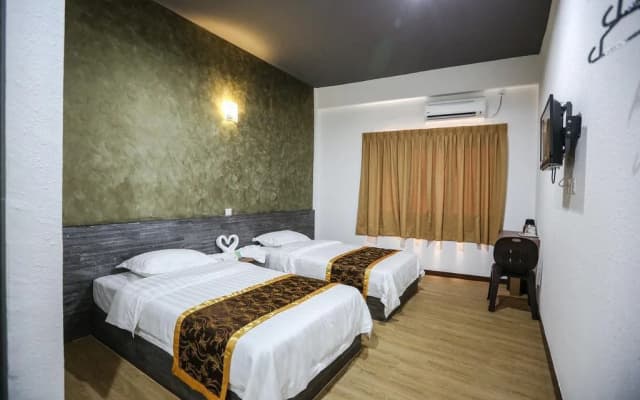 New Dawn Hotel - photo 2