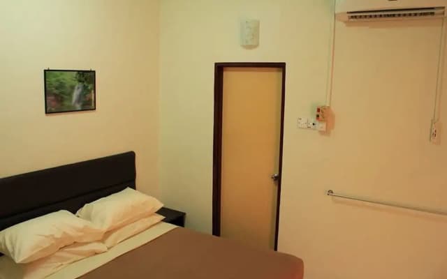 Coastal Park Apartments - photo 2