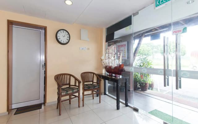 OYO 415 Straits Settlement Inn - photo 2