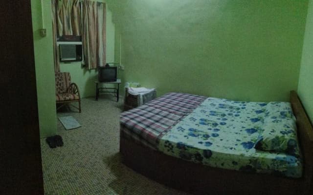 Paradise Hotel - photo 2
