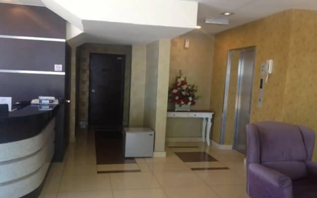 Syaz Meridien Hotel - photo 2
