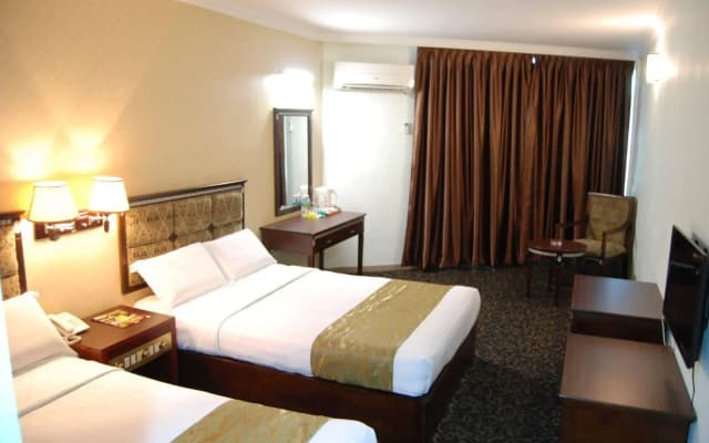 Greenleaf Hotel - photo 4