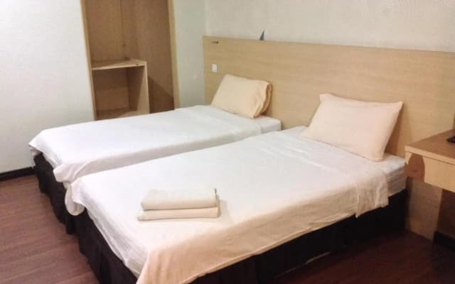 Maxim Hotel - photo 3