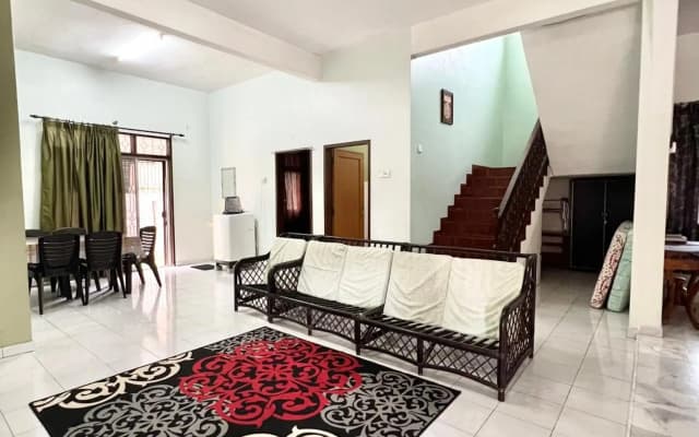 Teratai Homestay Batu Buruk - photo 4
