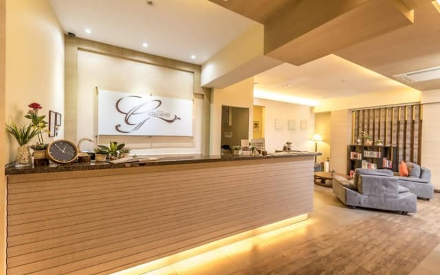 Little Gaya Hotel - photo 2