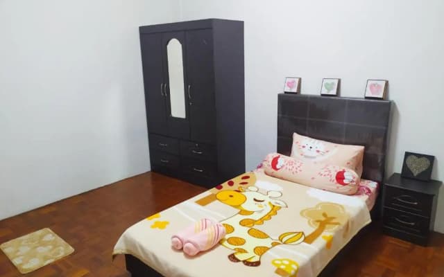 Victoria Homestay Sibu - Next to Shopping Complex, Party Event & Large Car Park Area with Autogate - photo 3