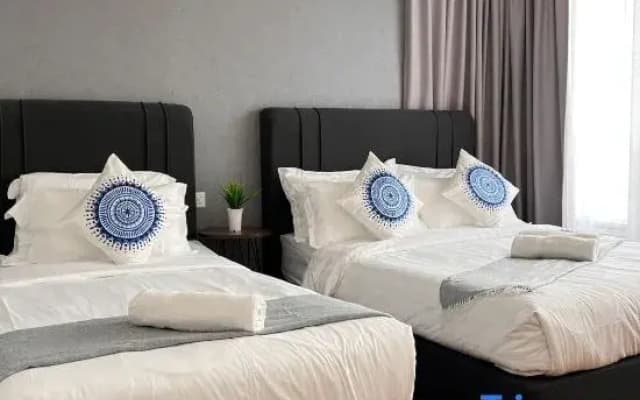 Tropicana 218: Spacious Luxury City 3BR 3car 11pax - photo 4