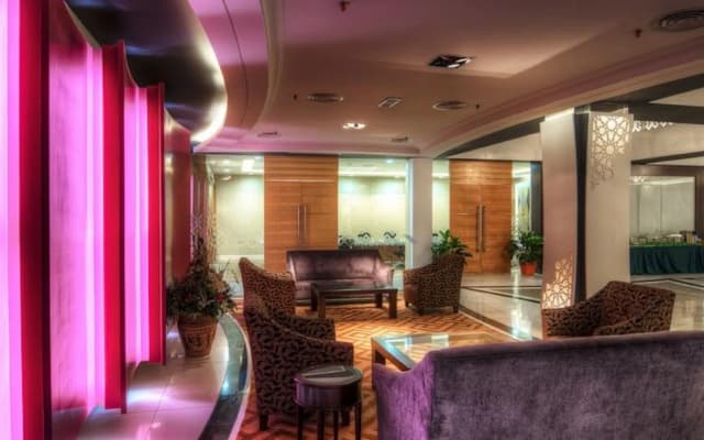 Raia Hotel Kota Kinabalu - photo 2