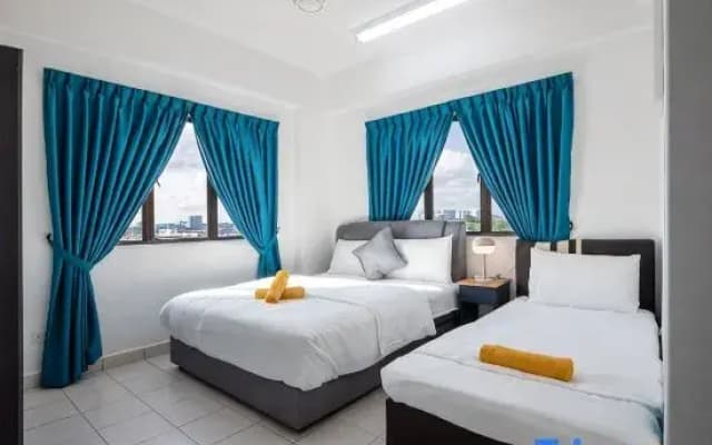 A Modern 3BR Home Near Danga Bay, Free Parking - photo 2