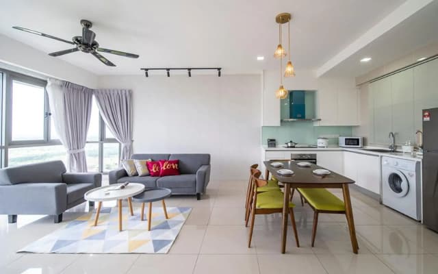 Iskandar Residence Modern 2bed Pool Resort Home - photo 2