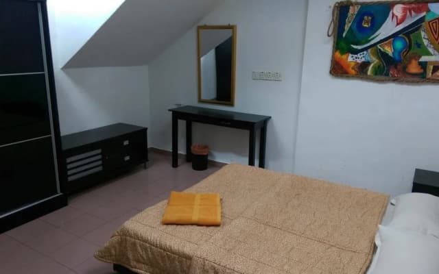 Roof Top Guest House Melaka - photo 4