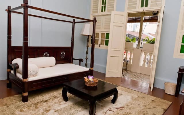 PalanquInn Heritage Suites - photo 2