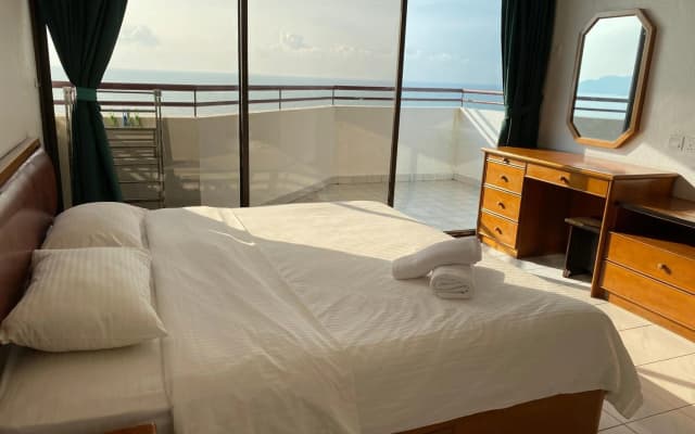 The View Ferringhi 3-bdroom Apartment - photo 4