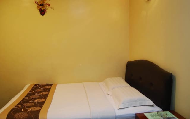 Greenlast Hotel - photo 3