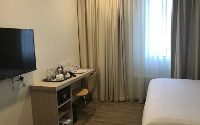 Imperial International Hotel - photo 3