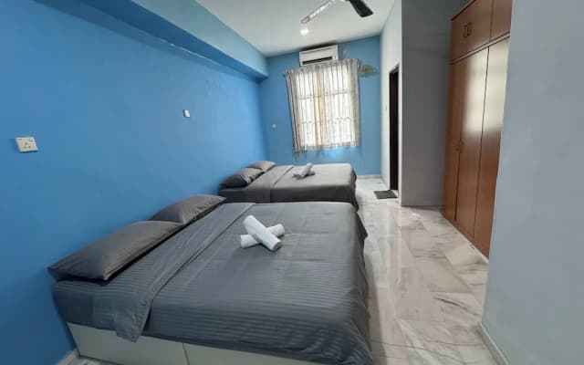 Cozy Johor Bahru Home With Family Room and Unblock Balcony View - photo 4