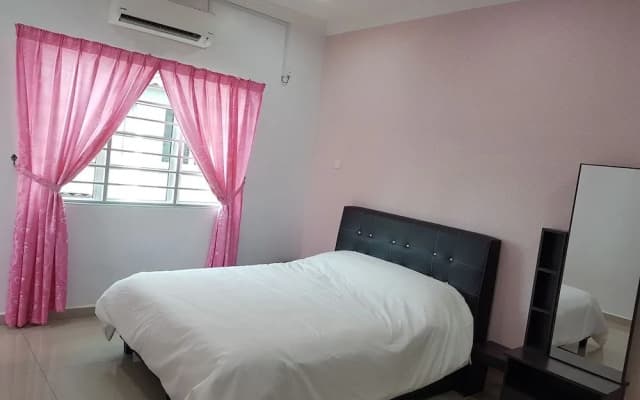 Sitiawan Homestay - photo 4
