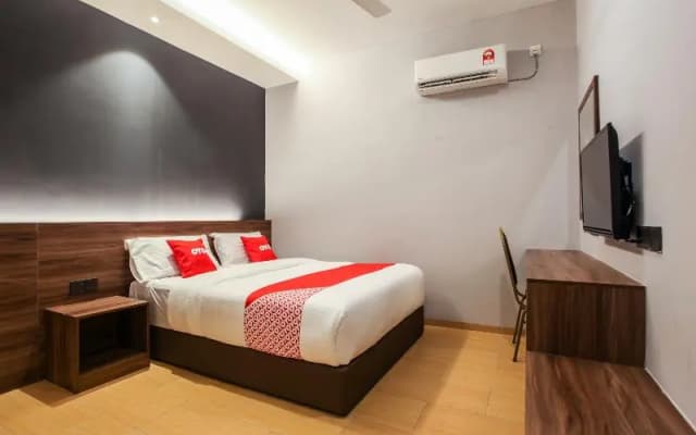 Lumut Hotel by OYO Rooms - photo 4