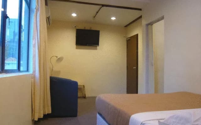 Accordian Hotel - photo 5