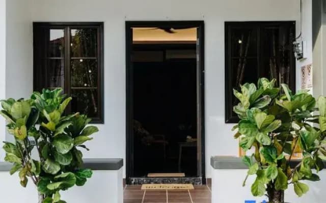 Gurney Drive 4 Rooms Landed Villa - photo 2
