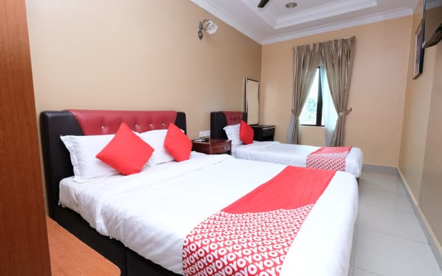 Swing & Pillows @ Ayuni Hotel, Bangi Selangor - photo 3