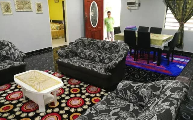 Khaimal Homestay Pulau Enjin - photo 2