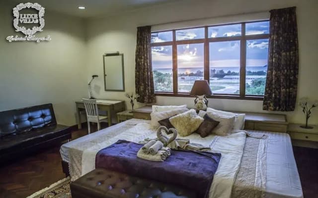 Colonial Shangri-la - photo 5