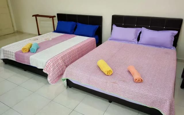 OYO 90228 D'anjung Villa 4bhk - photo 3