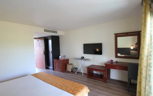 Gem Beach Resort - photo 4
