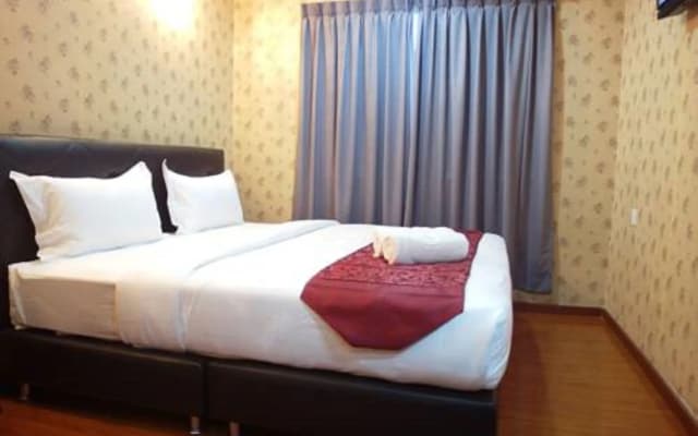 Classic Kinabalu Hotel - photo 3