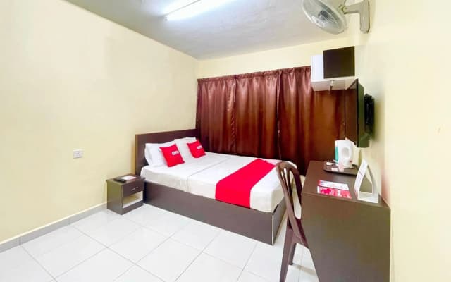 OYO 90369 Safari Hotel Lumut - photo 4