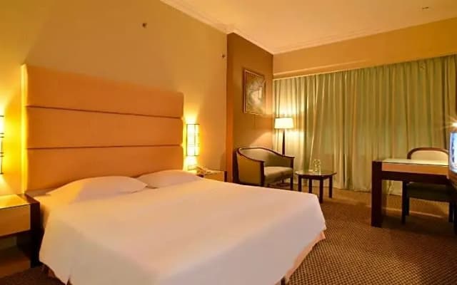 Dynasty Hotel - photo 5