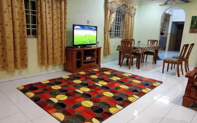 Muslim Homestay Ustaz 2 - photo 2