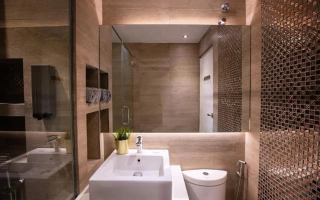 Lovely 1-bedroom condo with pool - photo 5