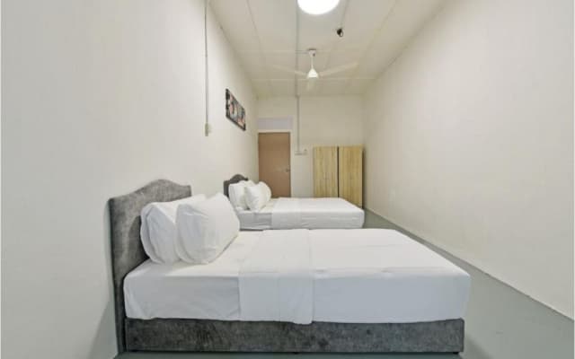 Hotel O S Homestay - photo 4