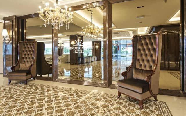 Avenue Garden Hotel - photo 2
